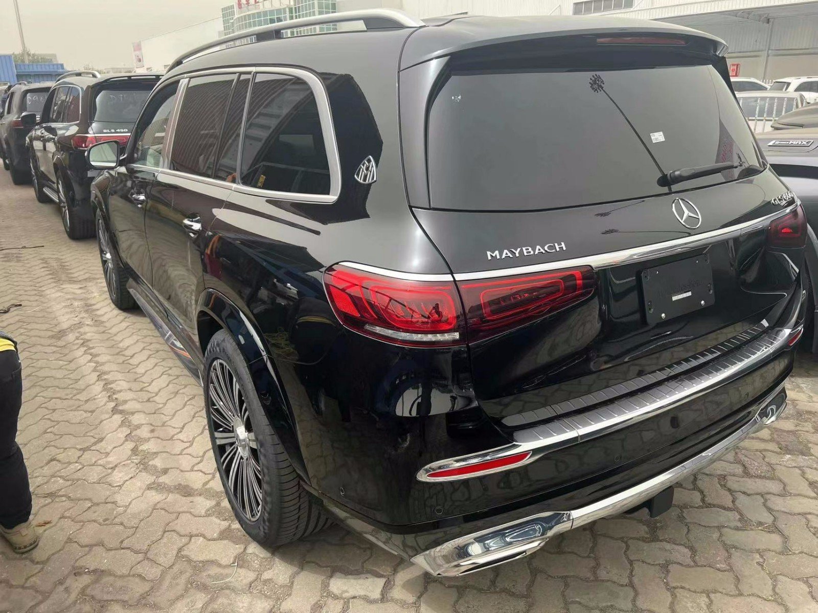 天津港23款奔驰迈巴赫gls600让利100万_凤凰网汽车_凤凰网