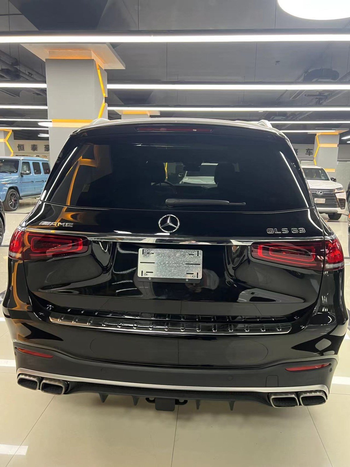 23款奔驰gls63低至198万现车提回家