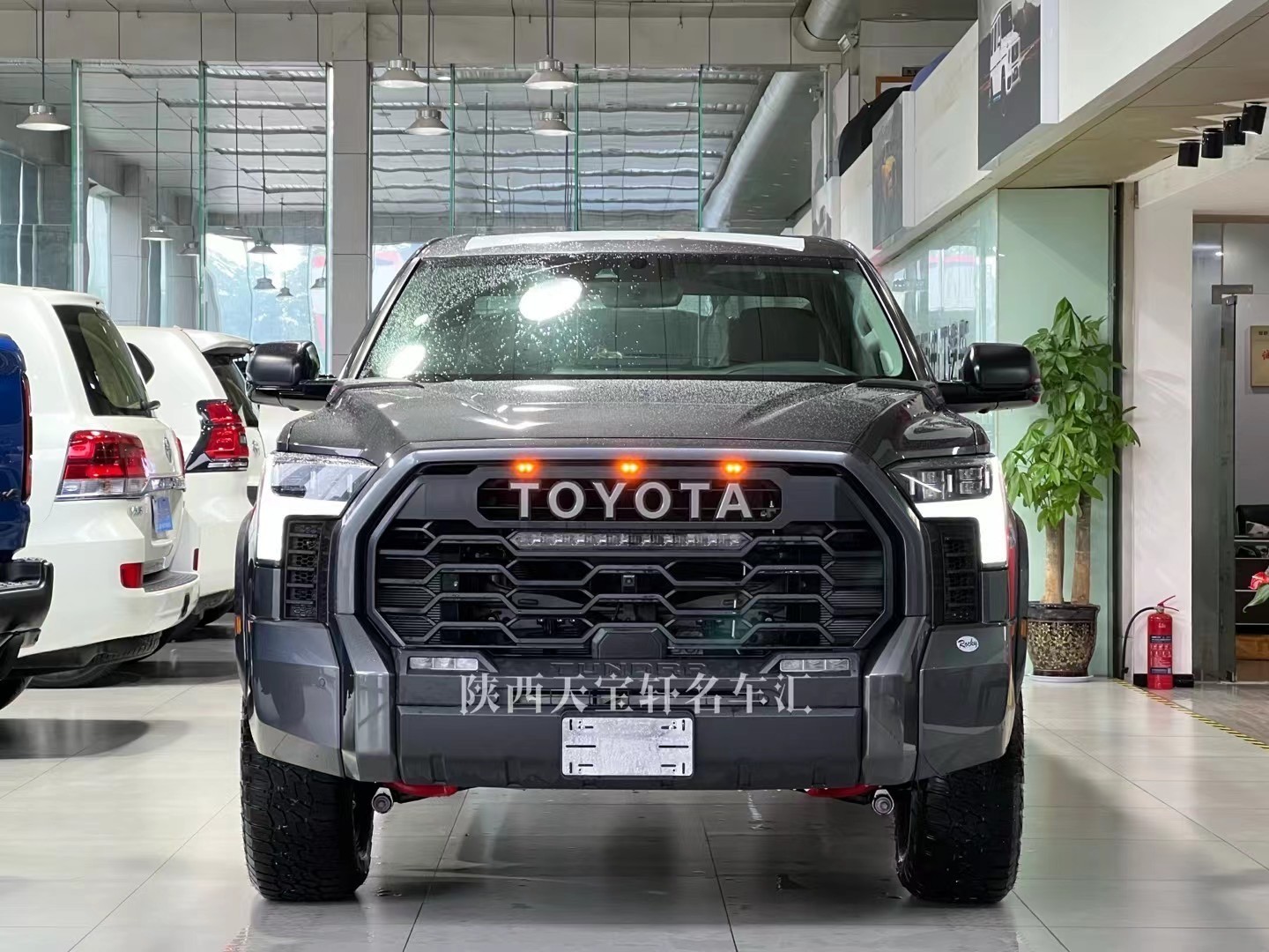 23款丰田坦途35t混动trdpro西安70万