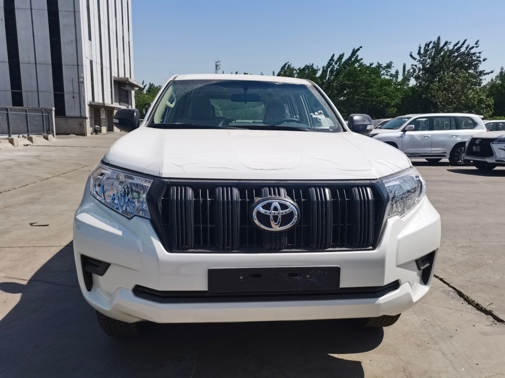 23款霸道2700tx现车手续齐最低价48万