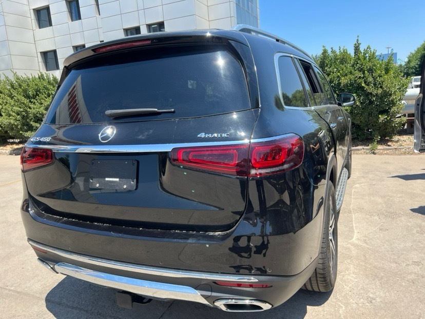 23款墨版奔驰gls450七座9月仅售110万