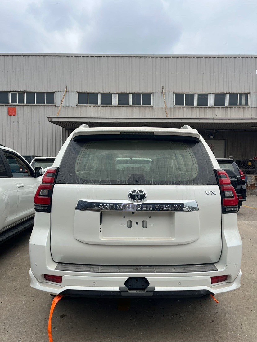 23款霸道4000vx底挂包围版天津港报价