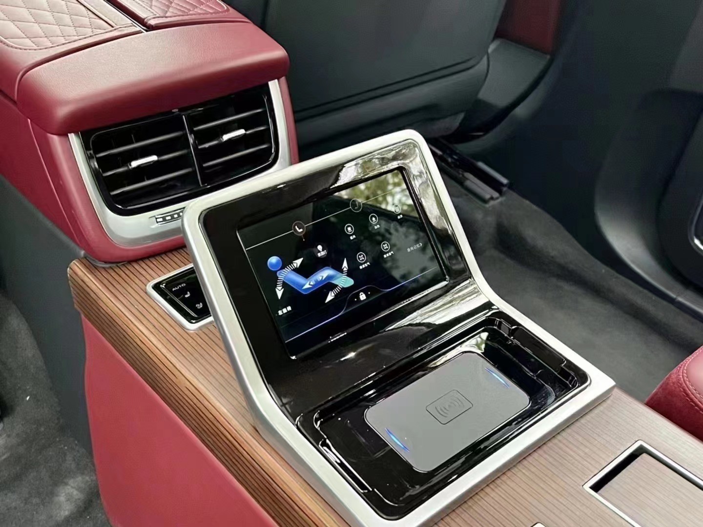 可以个性定制,样式多,种类齐全红旗hs9改装航空座椅采用专车专用套件