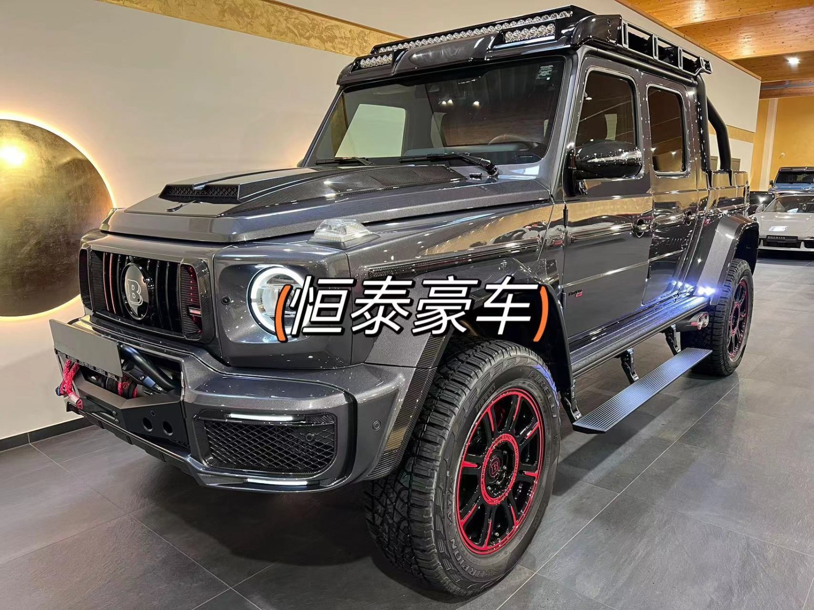 最奢华的皮卡巴博斯改装900马力奔驰g