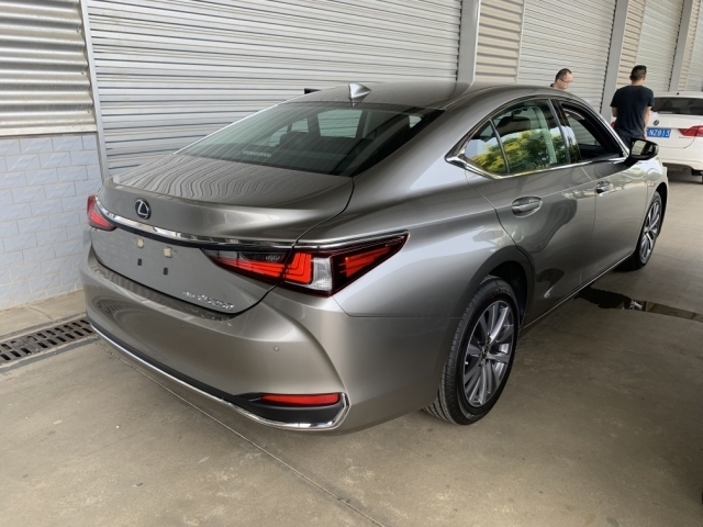 雷克萨斯es250全时四驱港口现车