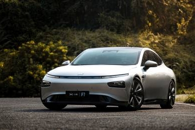 小鹏P7火爆预订中