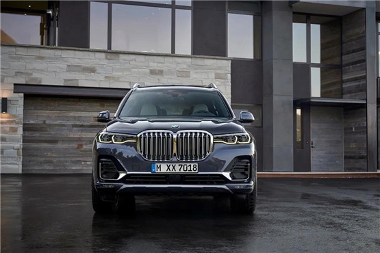 创新BMW X7