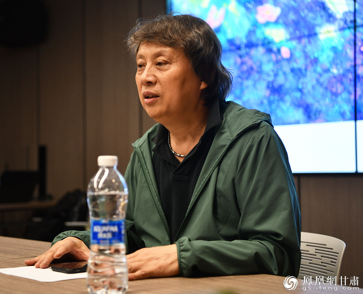 清莲花开吴冠中弟子宋连民携宝而来