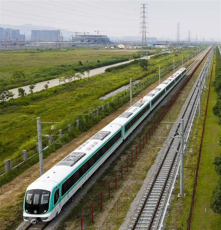 深铁6号线"新会造"首列车调试完毕 明年惠及光明区