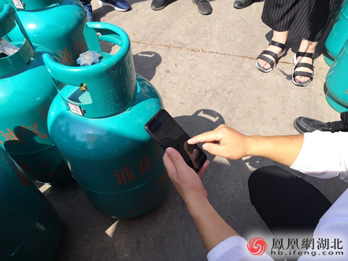 武汉坛子气有了身份证充装配送使用等信息扫码一目了然