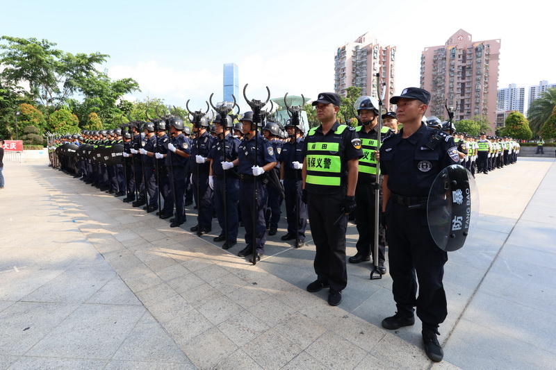深圳:福田五千义警在行动 让平安常驻群众身边