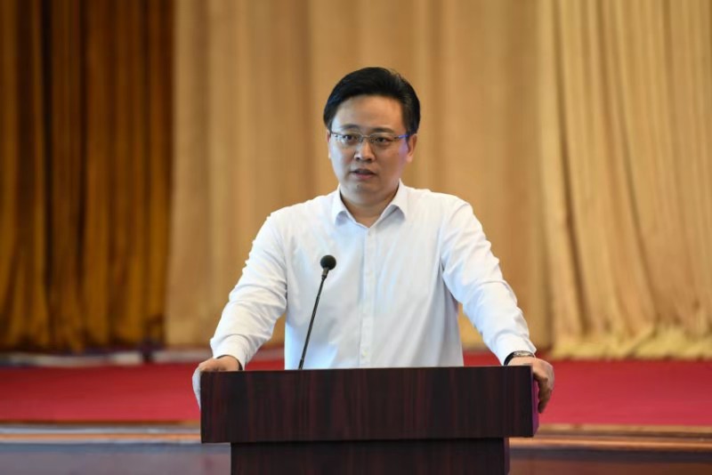 城市定位更加明晰,并将成为支撑烟台未来发展巨擘"陈飞市长深情介绍了