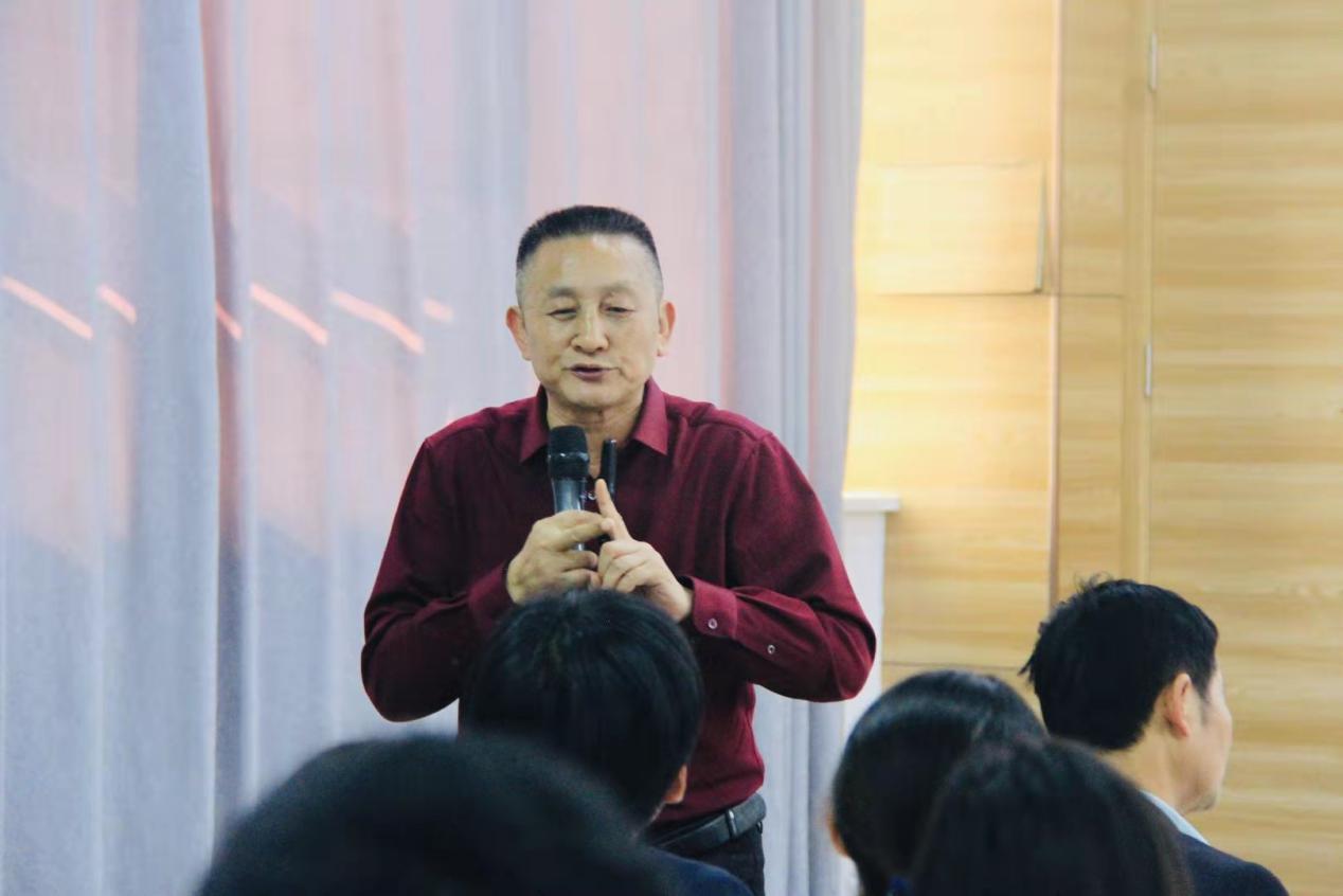 点燃信念全国德育专家余国良先生走进合肥理工学校