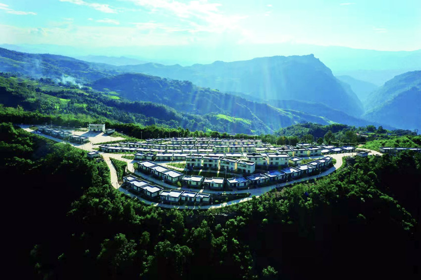 云南耿马县:脱贫振兴描绘和谐秀美乡村