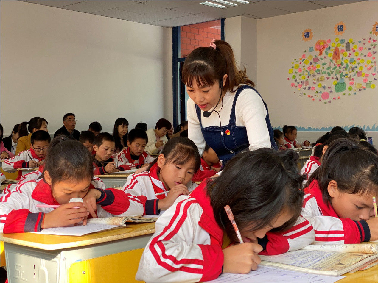 三元坊小学赴毕节结对帮扶千里送教守初心