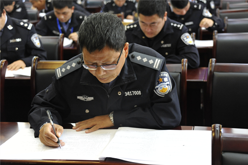 安徽这个监狱举办闭卷考试提升民警业务水平