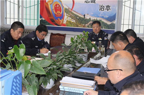 黄陵监狱李胜杰政委一行赴留守监区检查工作