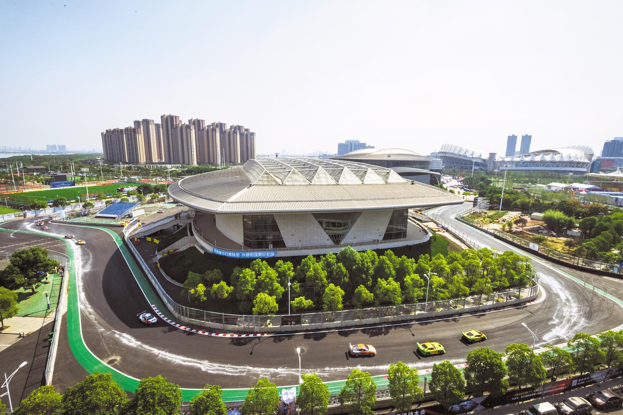 12月12日至15日 第二届武汉"铁马"汽车赛震撼来袭