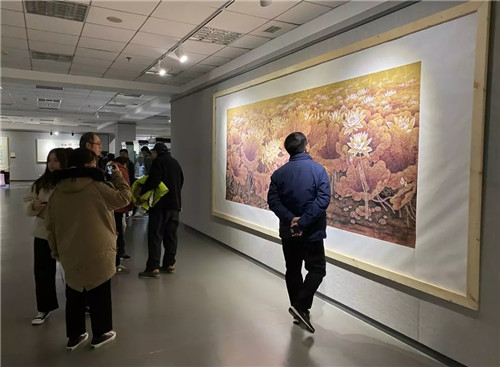 铁荷魂刘德功作品跨年展在平顶山市文化艺术中心美术馆开幕