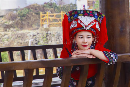 湖南交界处的药姑山(古称龙窖山),千年前曾是古瑶聚居地,古瑶又称莫瑶