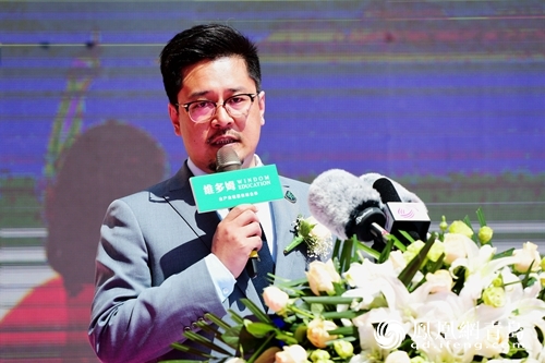 该片制作人李沐阳,中国大陆演员,导演制片人随着人口老龄化和子女外出