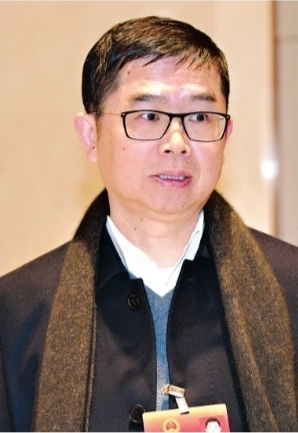 市人大代表刘培长江日报记者史伟摄