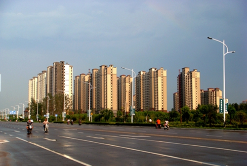 鲁山县城南新区天时地利人和促脱贫