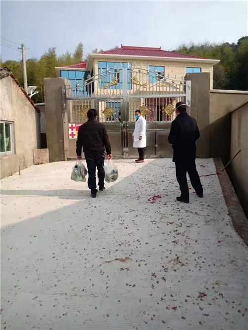 安徽东至:"爱心菜包"温暖返乡隔离人员