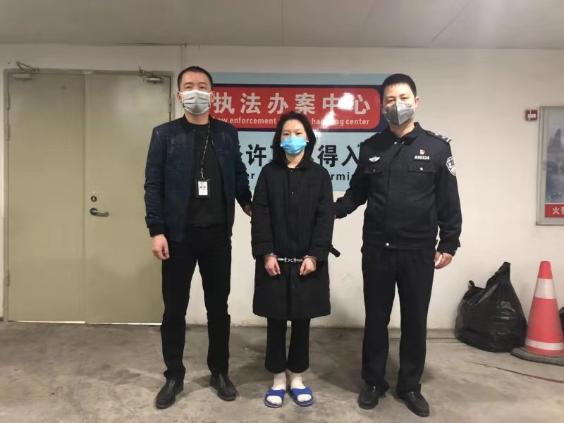 以卖口罩为名实施诈骗深圳龙岗警方抓获两名嫌疑人