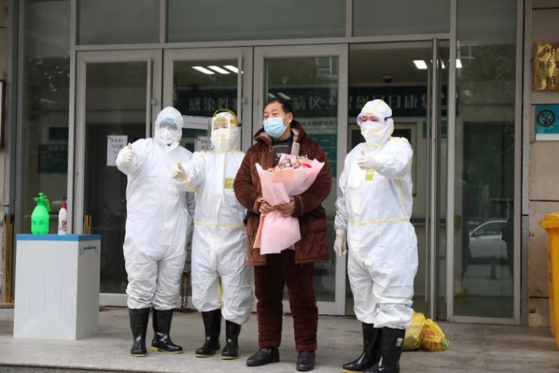67利辛县新型冠状病毒感染的肺炎患者治愈出院
