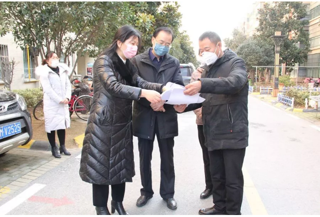 徐保月深入辖区基层一线调研检查疫情防控工作