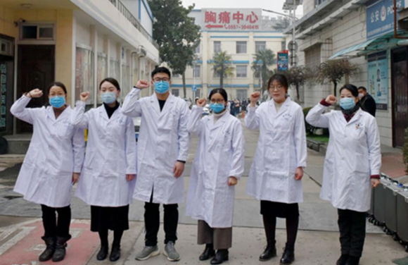 1月27日,宿州市立医院6名医护人员集体宣誓:坚守初心,勇担使命,既然