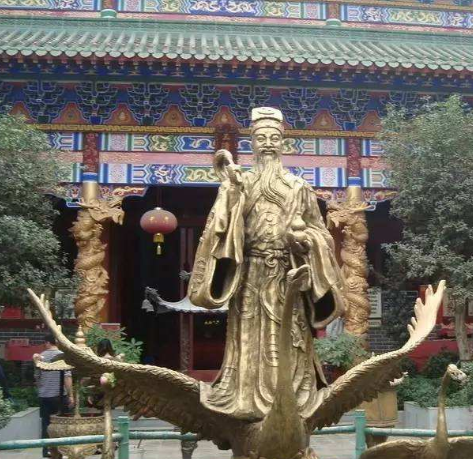 潘茂名,仁医,岭南道教先驱,俗称"潘仙",一位被后