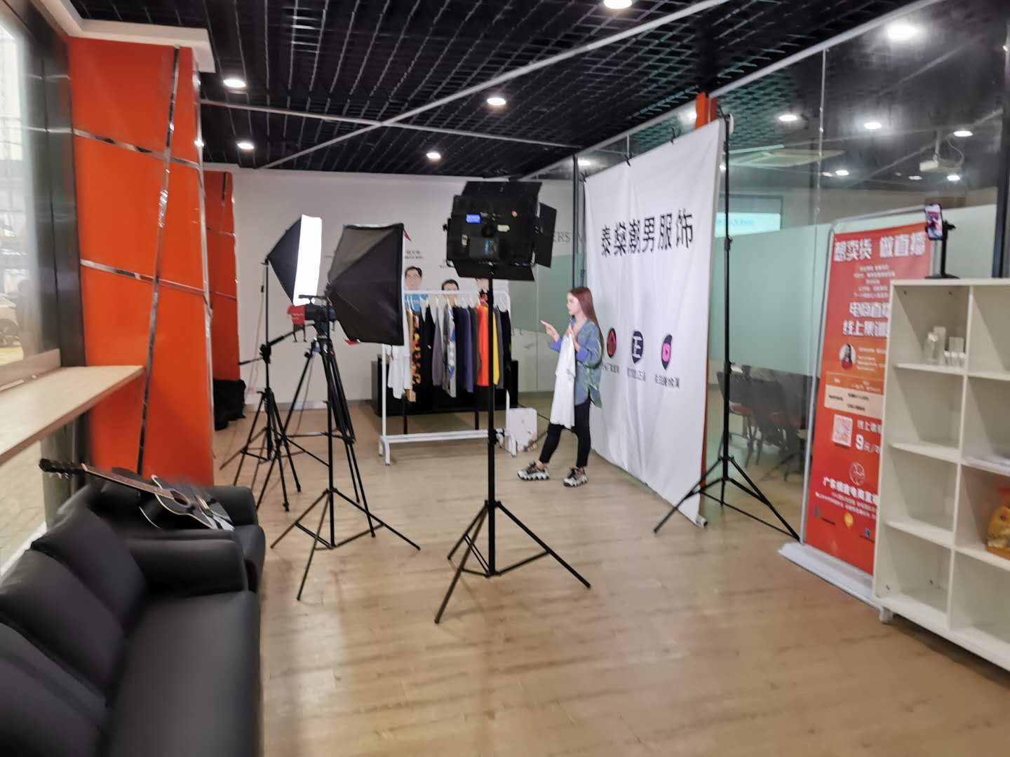 凤凰快评|45家企业同台pk,"南海农行杯"南海区网红工厂大赛背后的产业