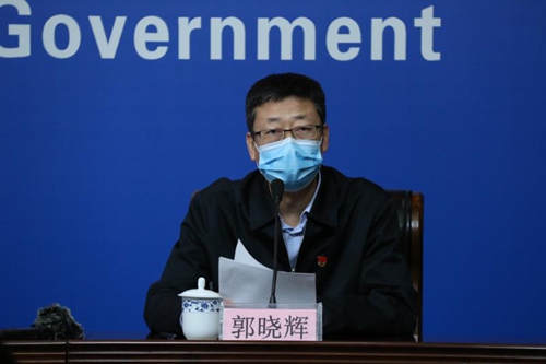 发布会上,郭晓辉表示:"全市上下坚持以项目看发展论英雄理念,不断优化