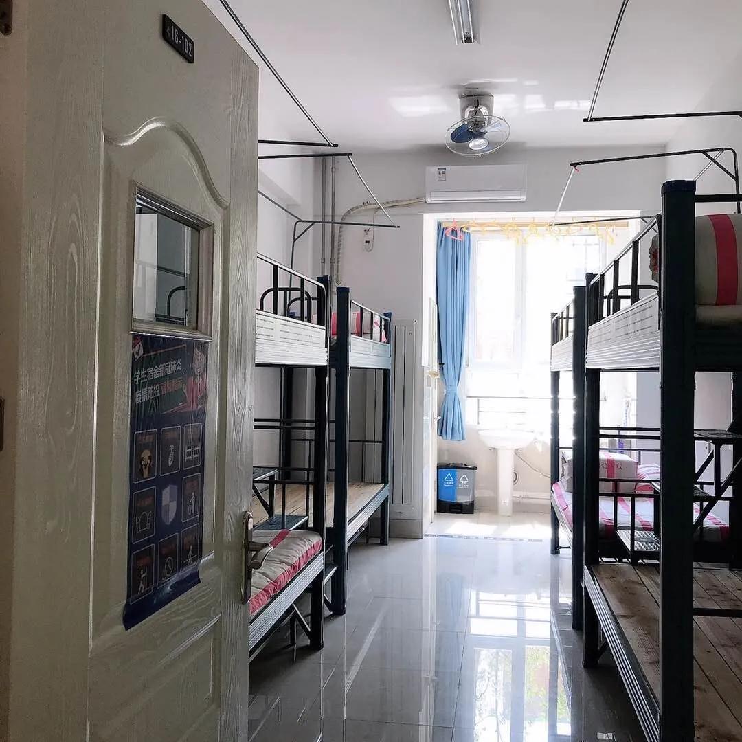 高三学子宿舍没了睡在我上铺的兄弟啥感觉