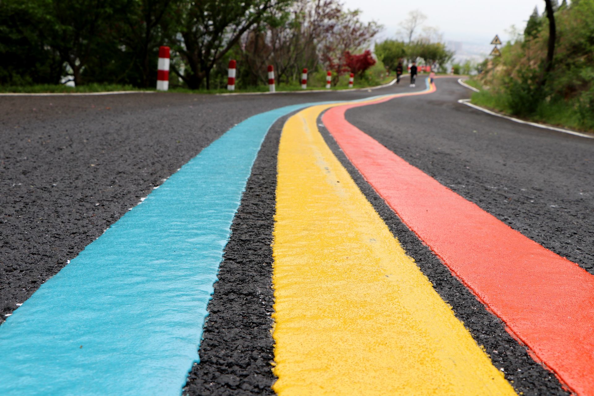 彩虹大道惊艳亮相涂山风景区