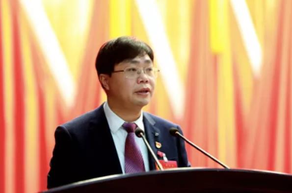 80后县长郑军平任峡江县委书记大学毕业即副科