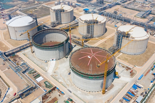 董家口经济区:山东lng二期工程首台储罐气顶升圆满成功