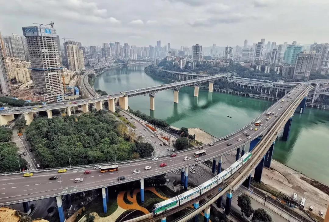 重庆主城8日公共交通客运量突破600万人次 为疫情来首次