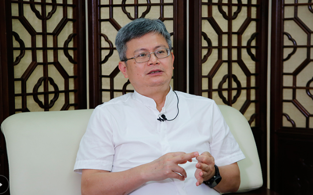 执信中学校长何勇学校不仅有朗朗书声还要有欢笑歌声