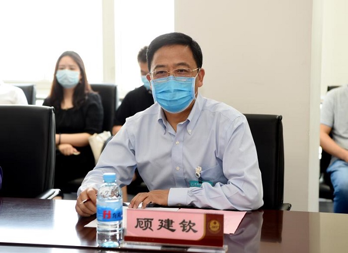 最后,省人民医院援鄂医护代表王文杰主任讲述了援鄂医疗队驰援武汉的