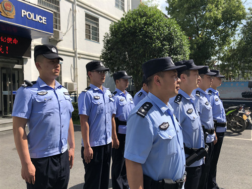 安庆经开分局老峰派出所开展夏季四随五小练兵