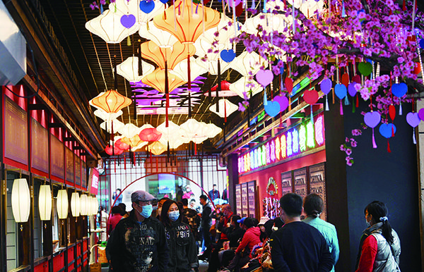 桂林胡同美食街新颜开街纳客