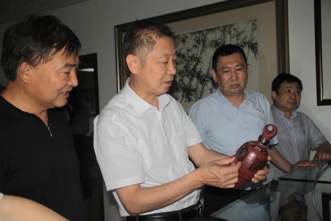 河南省市场监管局副局长杨自明一行调研仰韶