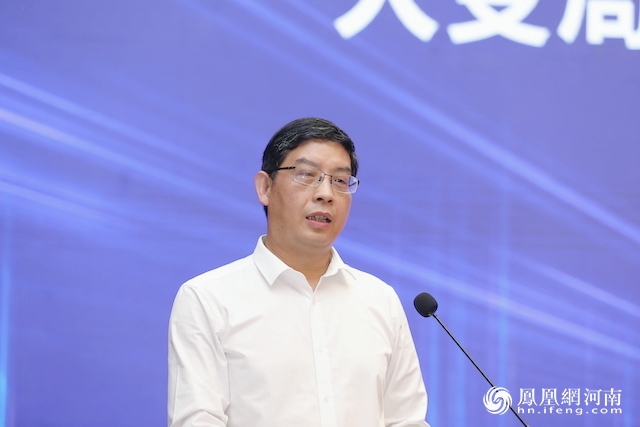 驻马店市委常委常务副市长金冬江持续推动西平县纺织服装业做大做强