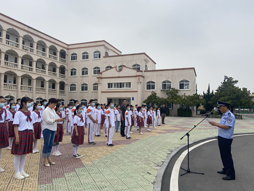 寿春中学举行升旗仪式纪念626国际禁毒日主题宣传活动