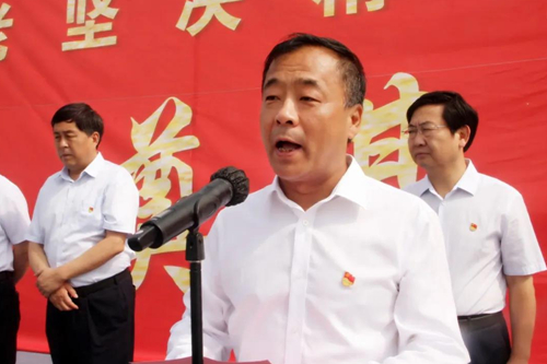 李振兴表示,教育学院按照立足商丘,面向全国的定位,与宁陵县委党校