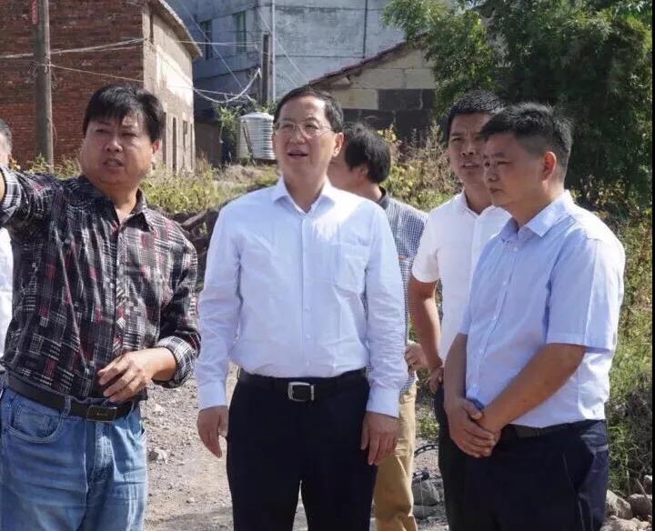 2019年10月9日至10日,时任中国石化镇海炼化总经理,党委副书记吕亮功