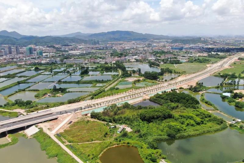 谢岗双攻坚新城路网主心骨粤海大道预计9月中旬完成交工验收